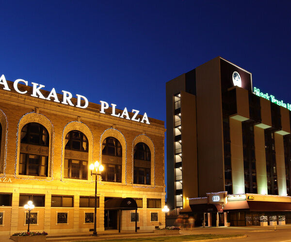 Mark Twain Hotel Peoria Exterior foto